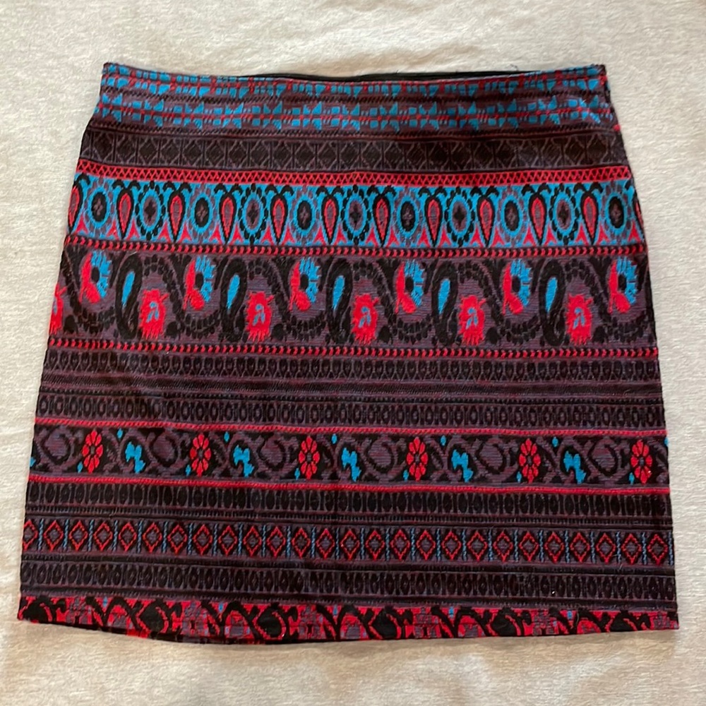 Cute skirt!  Forever21 short skirt, size Large, but fits more like a Medium.